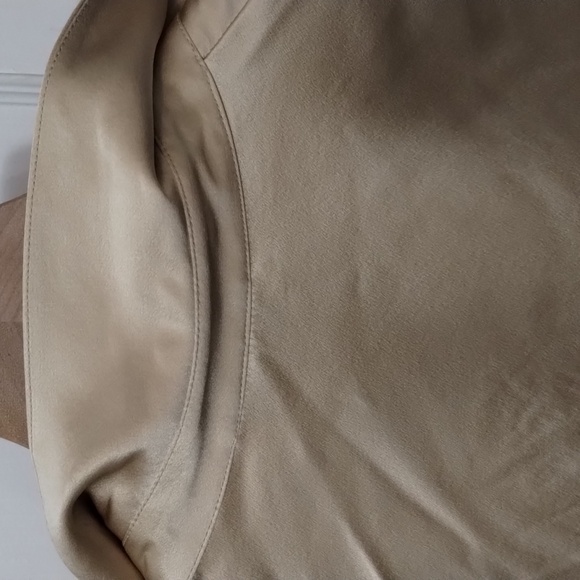 Talbots Pure Silk Blouse Shirt Size 14  Gold Button Down EUC - Picture 9 of 10